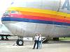 Pat et Catherine devant le Super Guppy  Toulouse